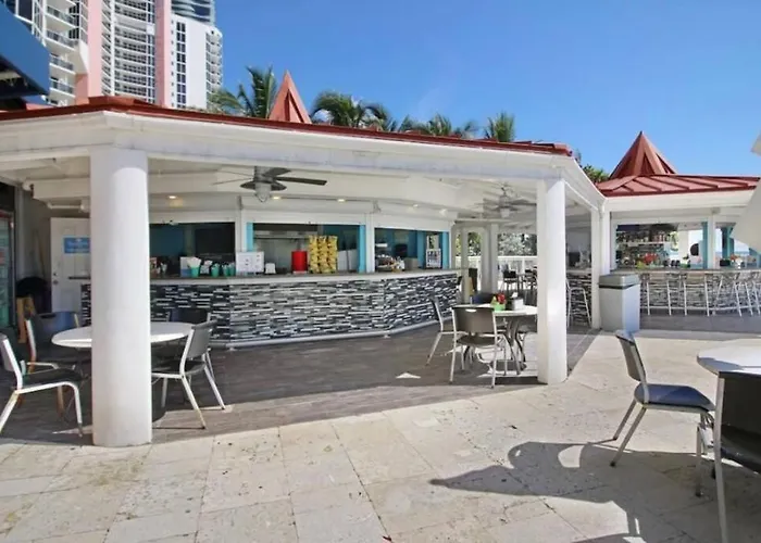 Alojamiento Con Balcon Hacia La Playa 115